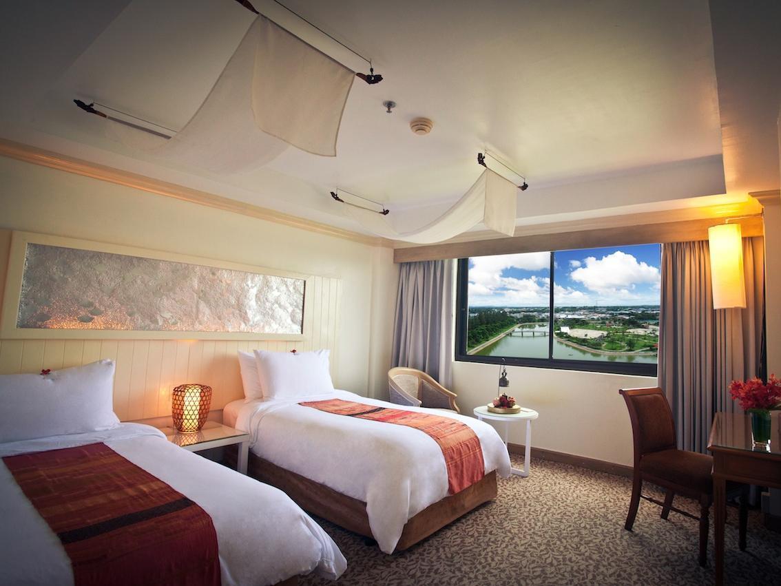 Ploy Palace Hotel Mukdahan Exterior foto